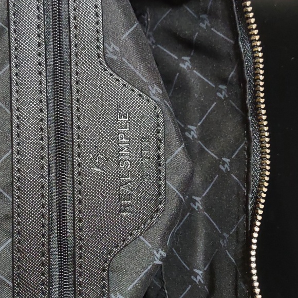 Real Simple Style Nylon Hobo/Crossbody Bag - Picture 12 of 13